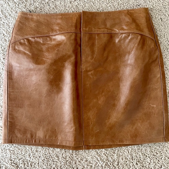 Leather skirt - Picture 1 of 5
